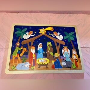 Wooden Nativity Scene puzzle 24 pieces plus base 8"x12" EUC Like New